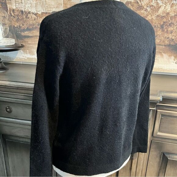 Old Navy Black Cropped Cardigan Sweater size XS - Picture 5 of 7